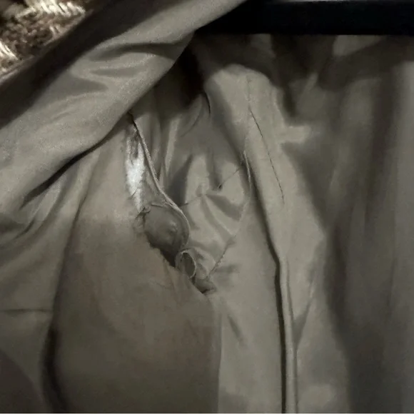 Charles Gray Classic Brown and Cream Coat with Houndstooth Pattern. Size… - Picture 14 of 17